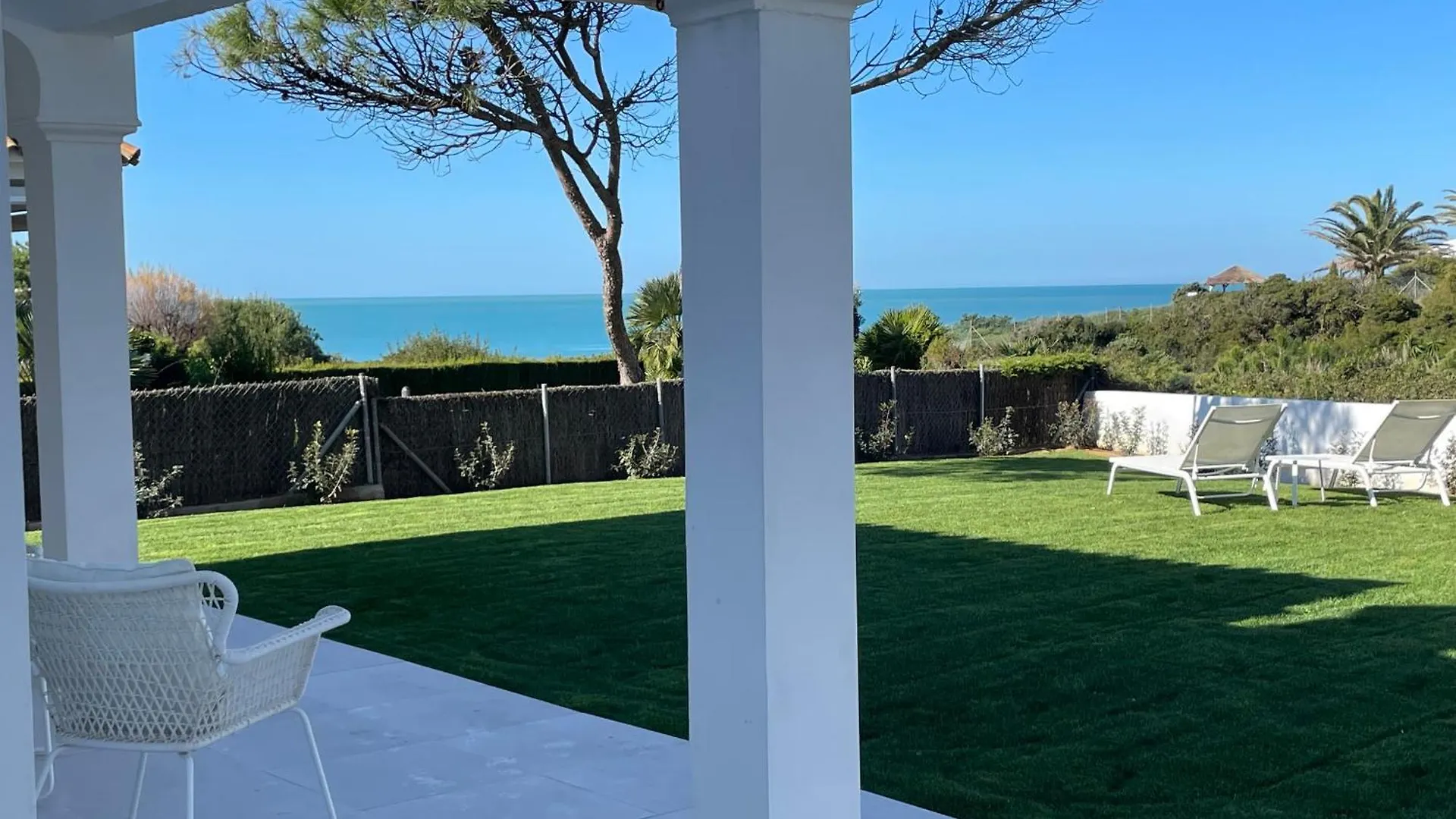 Vila Roche Cádiz 0*,